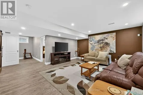 54 Williams Street Collingwood ON L9Y 0C4