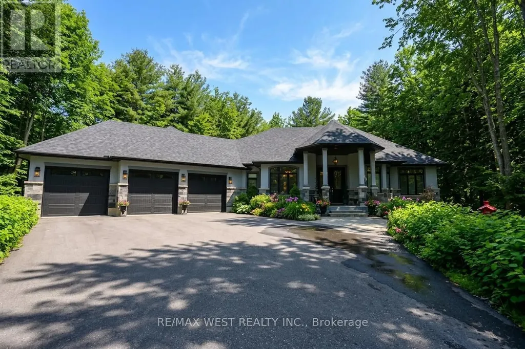 2 Sycamore Circle Springwater ON L0L 2K0