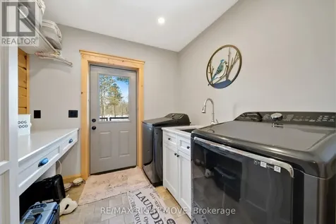1935 Mcleod Drive Severn ON P0E 1N0