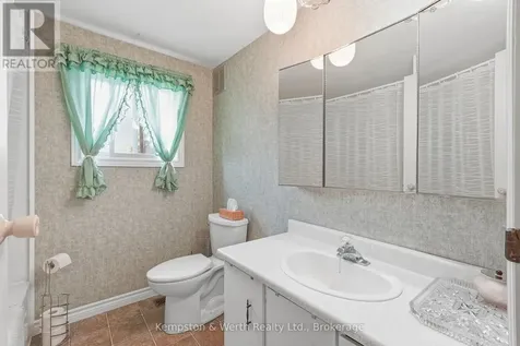 33 Fairview Crescent North Perth (elma) ON N4W 3G8