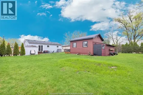 329 Parkside Drive McGregor ON N0R 1J0