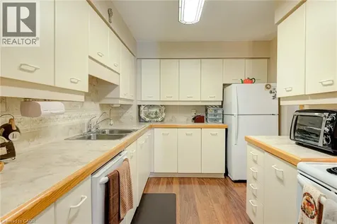 523 Beechwood Drive Waterloo ON N2T 2G7