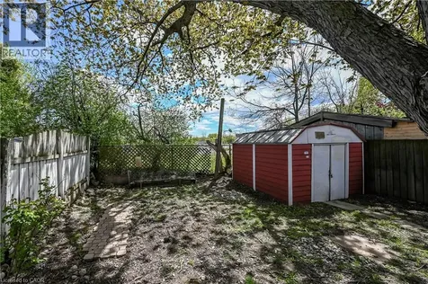 584 Waterloo Street Hamilton ON L8H 6V5