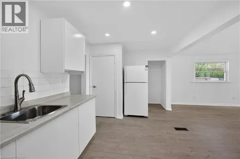 584 Waterloo Street Hamilton ON L8H 6V5