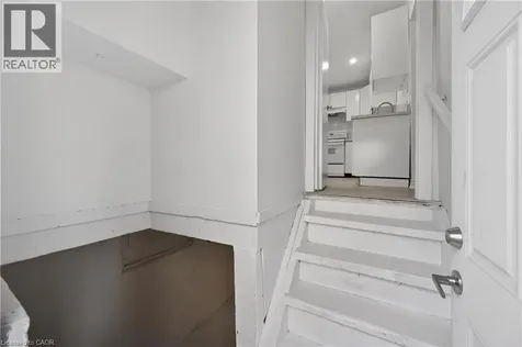 584 Waterloo Street Hamilton ON L8H 6V5