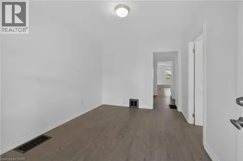 584 Waterloo Street Hamilton ON L8H 6V5