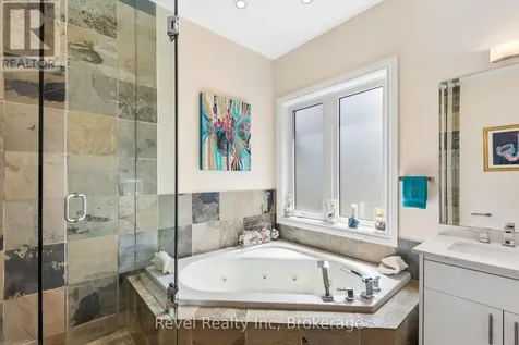 54 Vincent Circle Tiny ON L0L 2T0