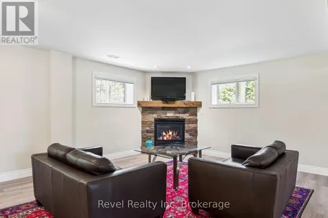 54 Vincent Circle Tiny ON L0L 2T0