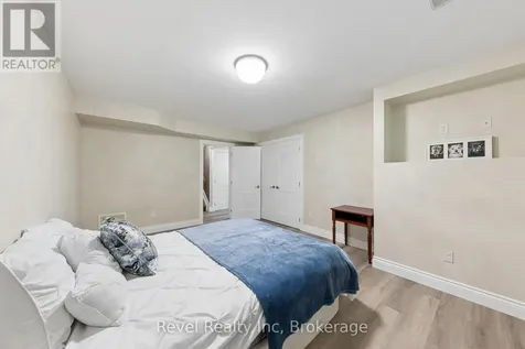 54 Vincent Circle Tiny ON L0L 2T0