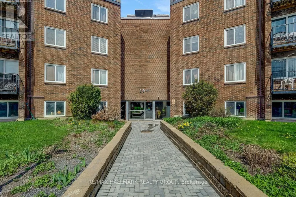2041 Arrowsmith Drive Ottawa ON K1J 7V7