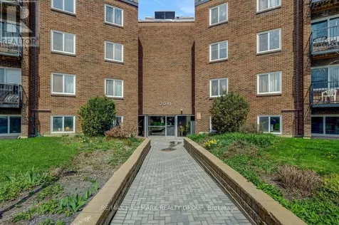 2041 Arrowsmith Drive Ottawa ON K1J 7V7