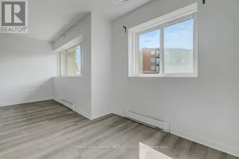 2041 Arrowsmith Drive Ottawa ON K1J 7V7