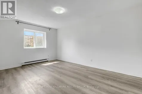 2041 Arrowsmith Drive Ottawa ON K1J 7V7