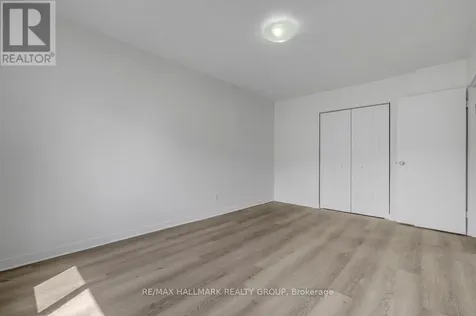 2041 Arrowsmith Drive Ottawa ON K1J 7V7