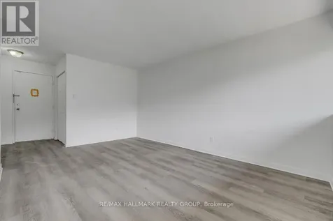 2041 Arrowsmith Drive Ottawa ON K1J 7V7