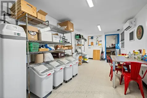 17 Mcfarland Drive East Prince Edward County (picton Ward) ON K0K 2T0