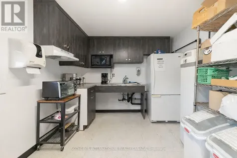 17 Mcfarland Drive East Prince Edward County (picton Ward) ON K0K 2T0