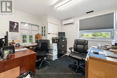17 Mcfarland Drive East Prince Edward County (Picton Ward) ON K0K 2T0
