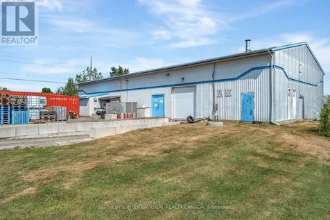 17 Mcfarland Drive East Prince Edward County (picton Ward) ON K0K 2T0