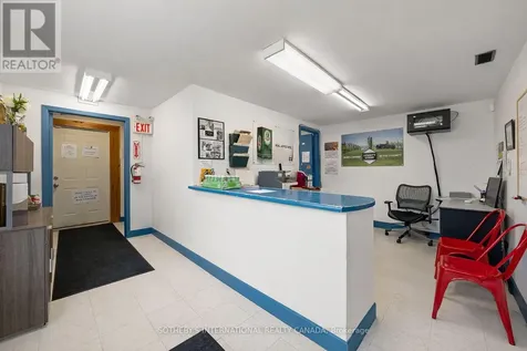 17 Mcfarland Drive East Prince Edward County (picton Ward) ON K0K 2T0