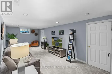 453 8th A Avenue East Owen Sound ON N4K 6S8