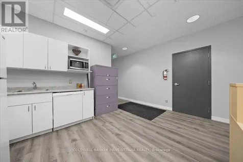 2283 St Laurent Boulevard Ottawa ON K1G 5A2