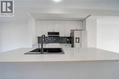 2566 Mojave Path Oshawa ON L1L 0P9