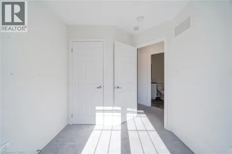 2566 Mojave Path Oshawa ON L1L 0P9