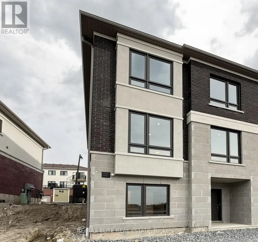 1422 19th Avenue Richmond Hill ON L4E 3R9