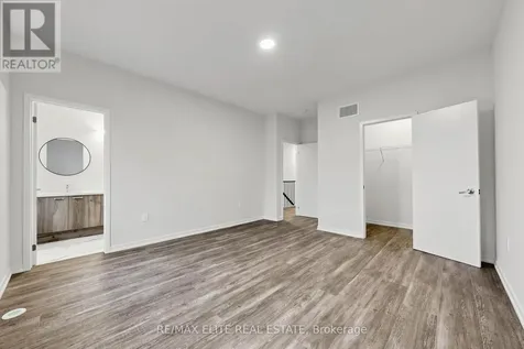 1422 19th Avenue Richmond Hill ON L4E 3R9