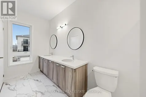 1422 19th Avenue Richmond Hill ON L4E 3R9