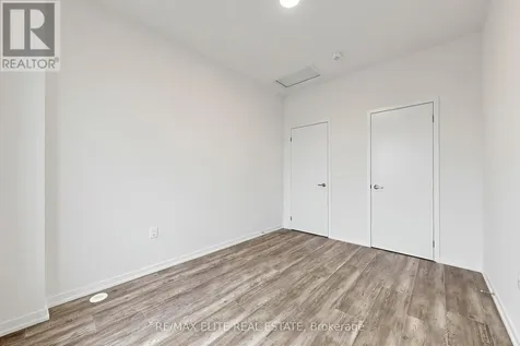 1422 19th Avenue Richmond Hill ON L4E 3R9