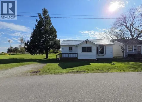 18 Pearl Street Wallaceburg ON N8A 1P6