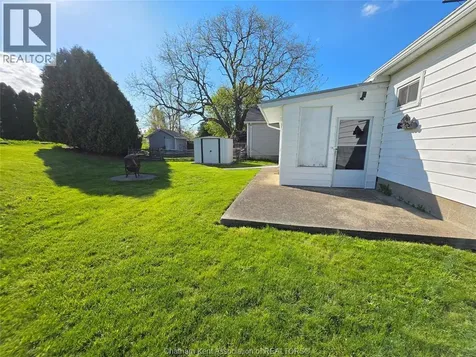 18 Pearl Street Wallaceburg ON N8A 1P6
