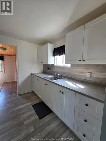 18 Pearl Street Wallaceburg ON N8A 1P6