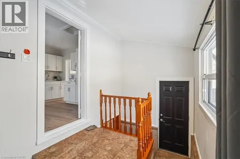 135 Deane Avenue Oakville ON L6K 1N2