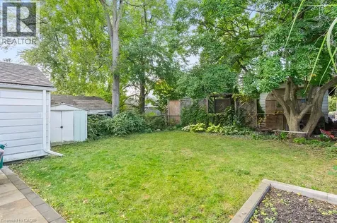 135 Deane Avenue Oakville ON L6K 1N2