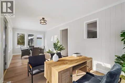 135 Deane Avenue Oakville ON L6K 1N2
