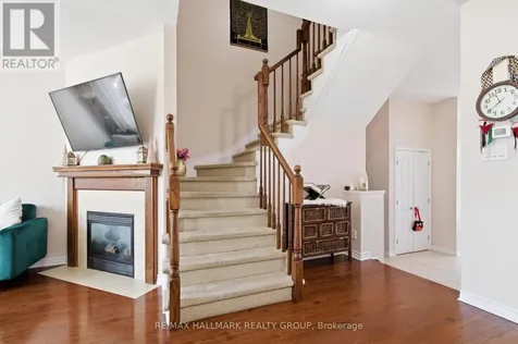 728 Cedar Creek Drive Ottawa ON K1T 0A9