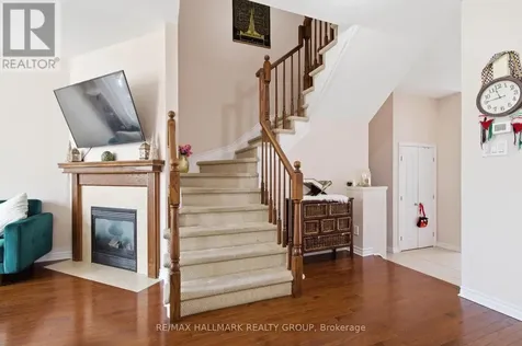 728 Cedar Creek Drive Ottawa ON K1T 0A9