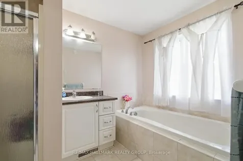 728 Cedar Creek Drive Ottawa ON K1T 0A9