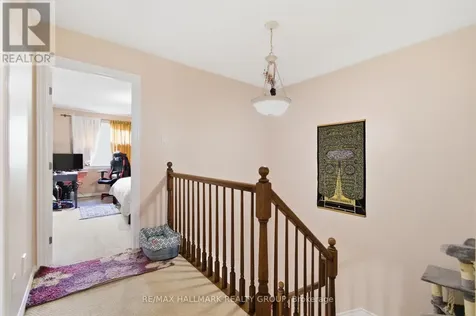 728 Cedar Creek Drive Ottawa ON K1T 0A9