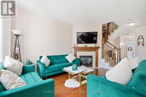 728 Cedar Creek Drive Ottawa ON K1T 0A9