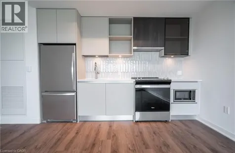 395 Dundas Street West Oakville ON L6M 5R8