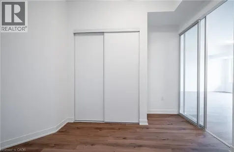 395 Dundas Street West Oakville ON L6M 5R8