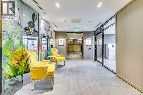 395 Dundas Street West Oakville ON L6M 5R8
