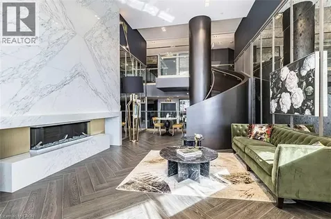 395 Dundas Street West Oakville ON L6M 5R8