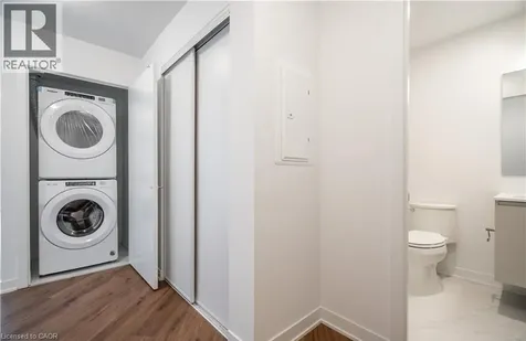 395 Dundas Street West Oakville ON L6M 5R8