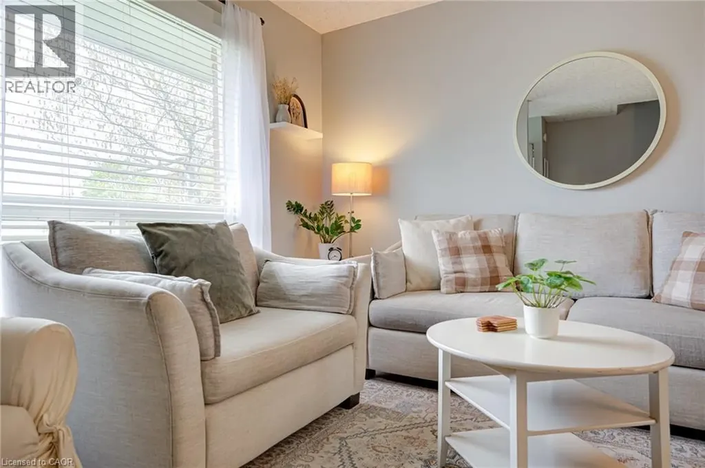 105 Maple Avenue Stratford ON N5A 7G8