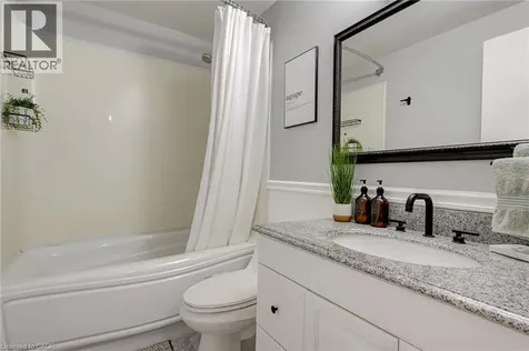 105 Maple Avenue Stratford ON N5A 7G8